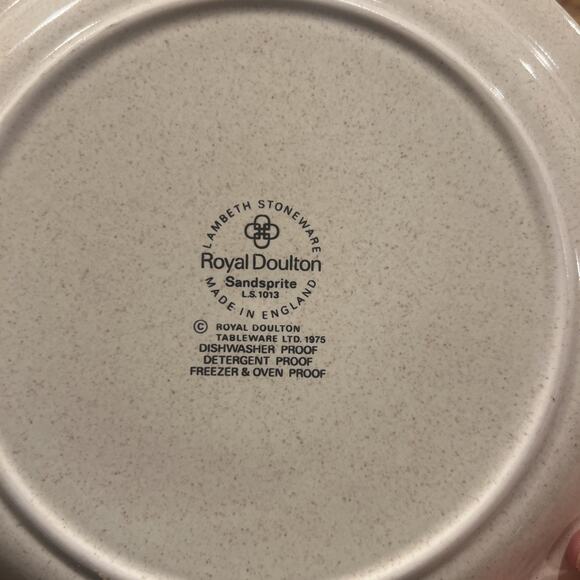 TWO Royal Doulton Sandsprite LS1013 Salad Plates Lambethware Made in England EX! - Picture 6 of 6